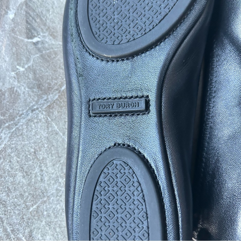 Tory Burch Black Gold Leather Minnie Travel Ballet Flats, Size 7.5 Like New - Picture 10 of 11